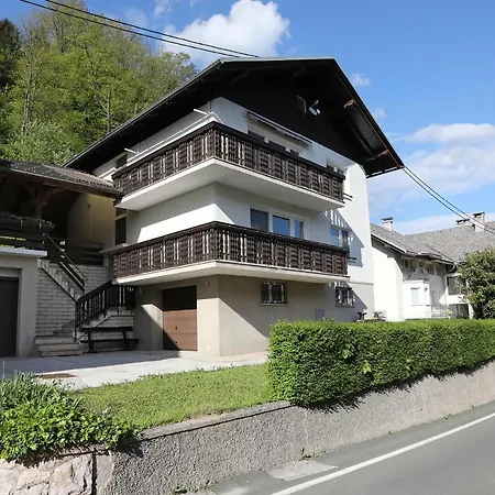 Apartma Dolinar * Gorenja Vas (Gorenja Vas-Poljane)