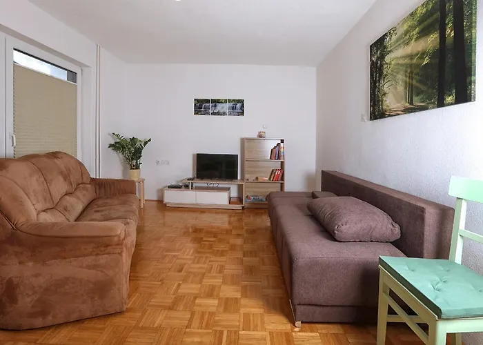 Apartma Dolinar * Gorenja Vas (Gorenja Vas-Poljane)