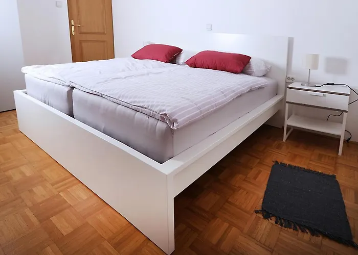 Apartma Dolinar *